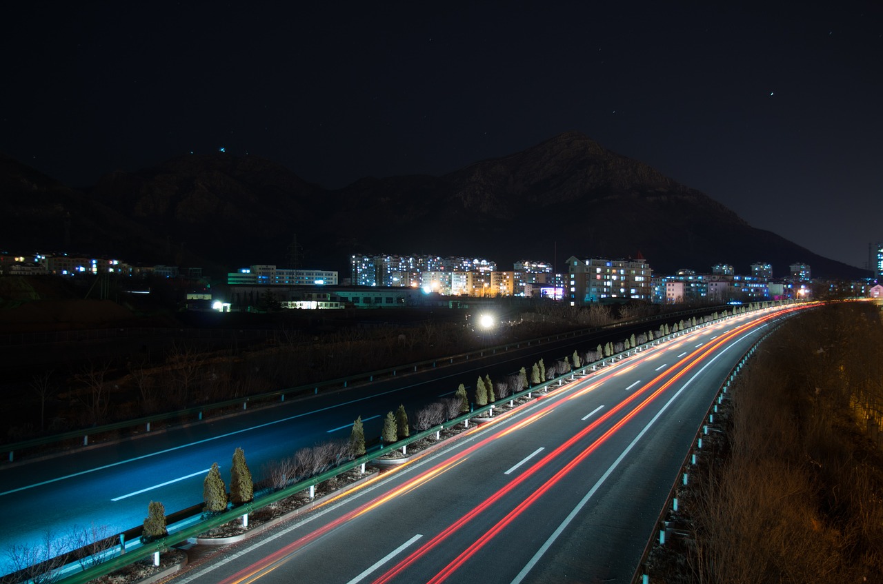 long exposure traffic streamer free photo