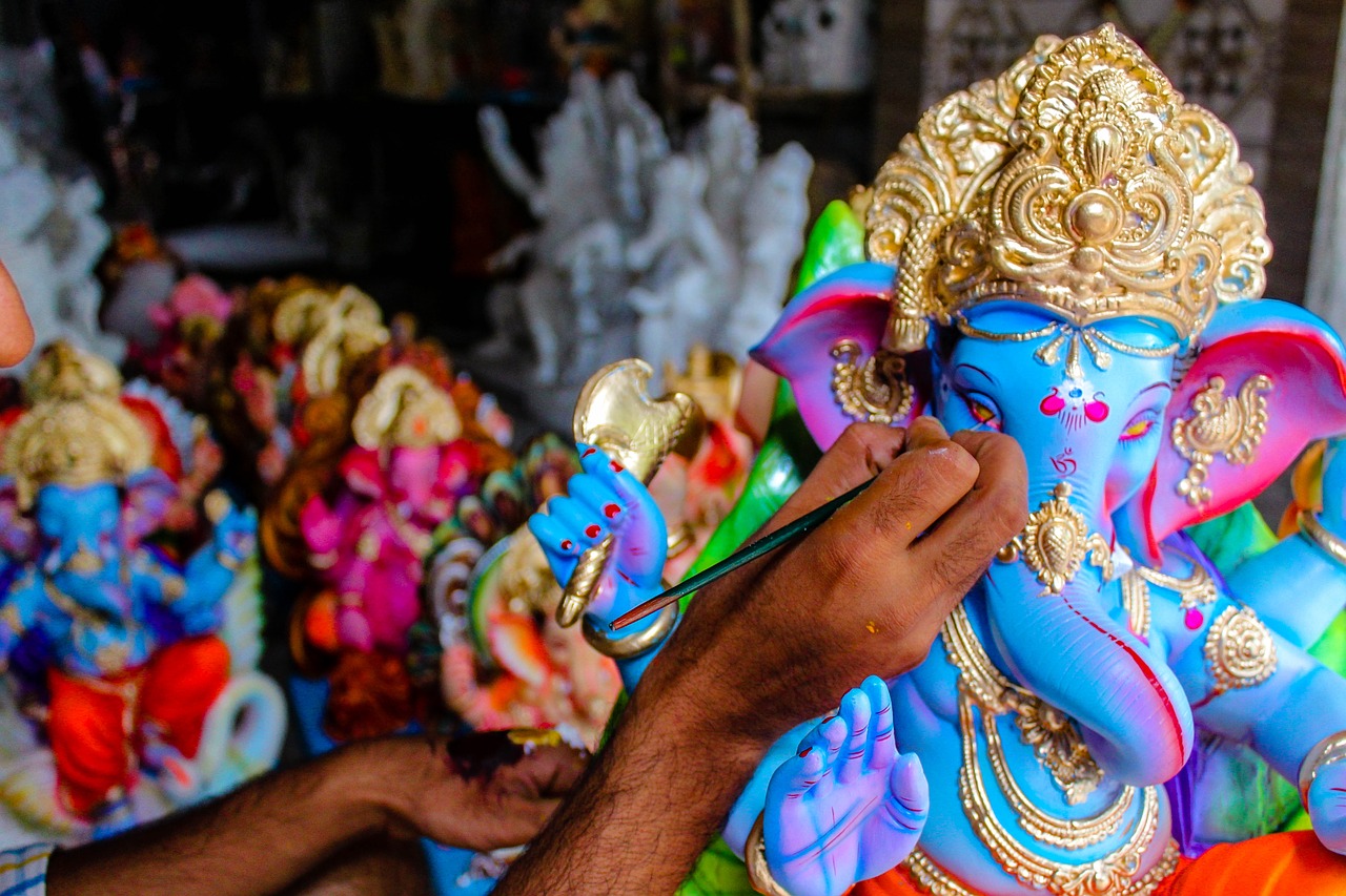 lord ganesh sculpting hinduism free photo