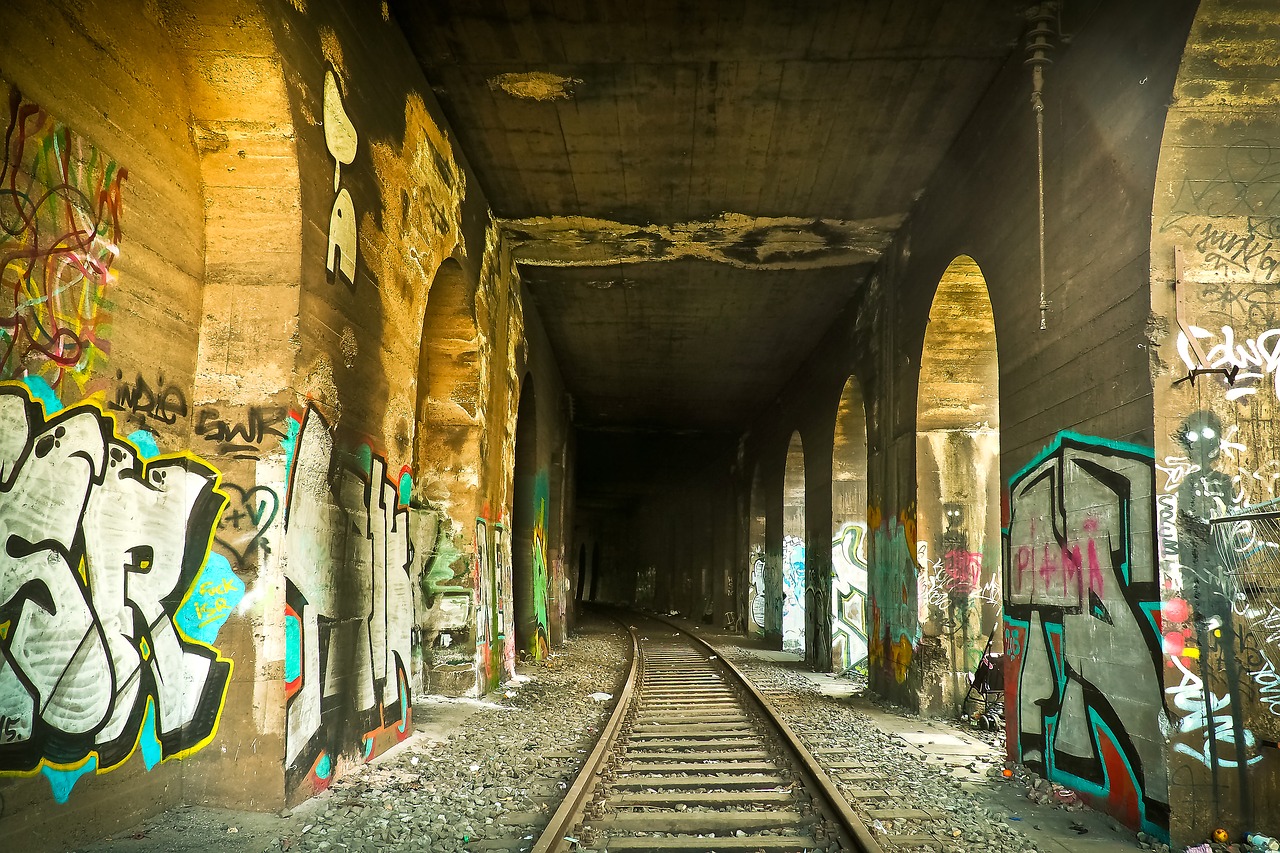 lost places tunnel gleise free photo