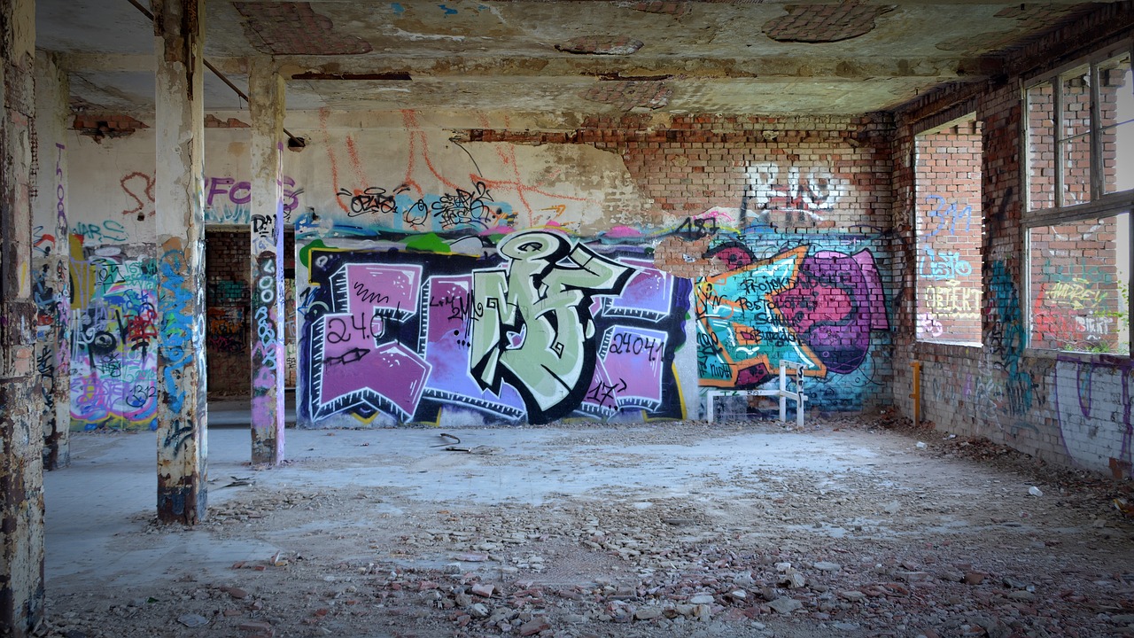 lost places ruin graffiti free photo