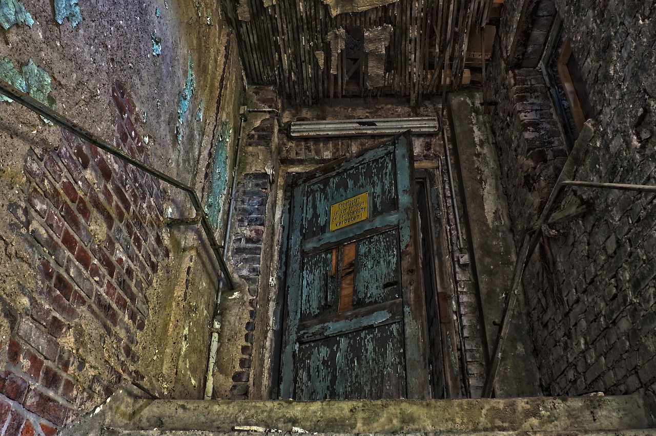 lost places  door  old free photo