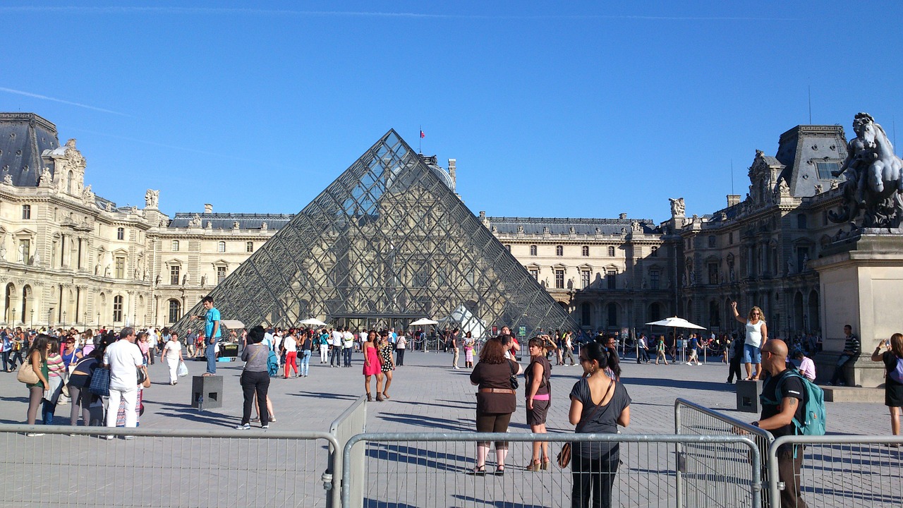 louvre paris museum free photo