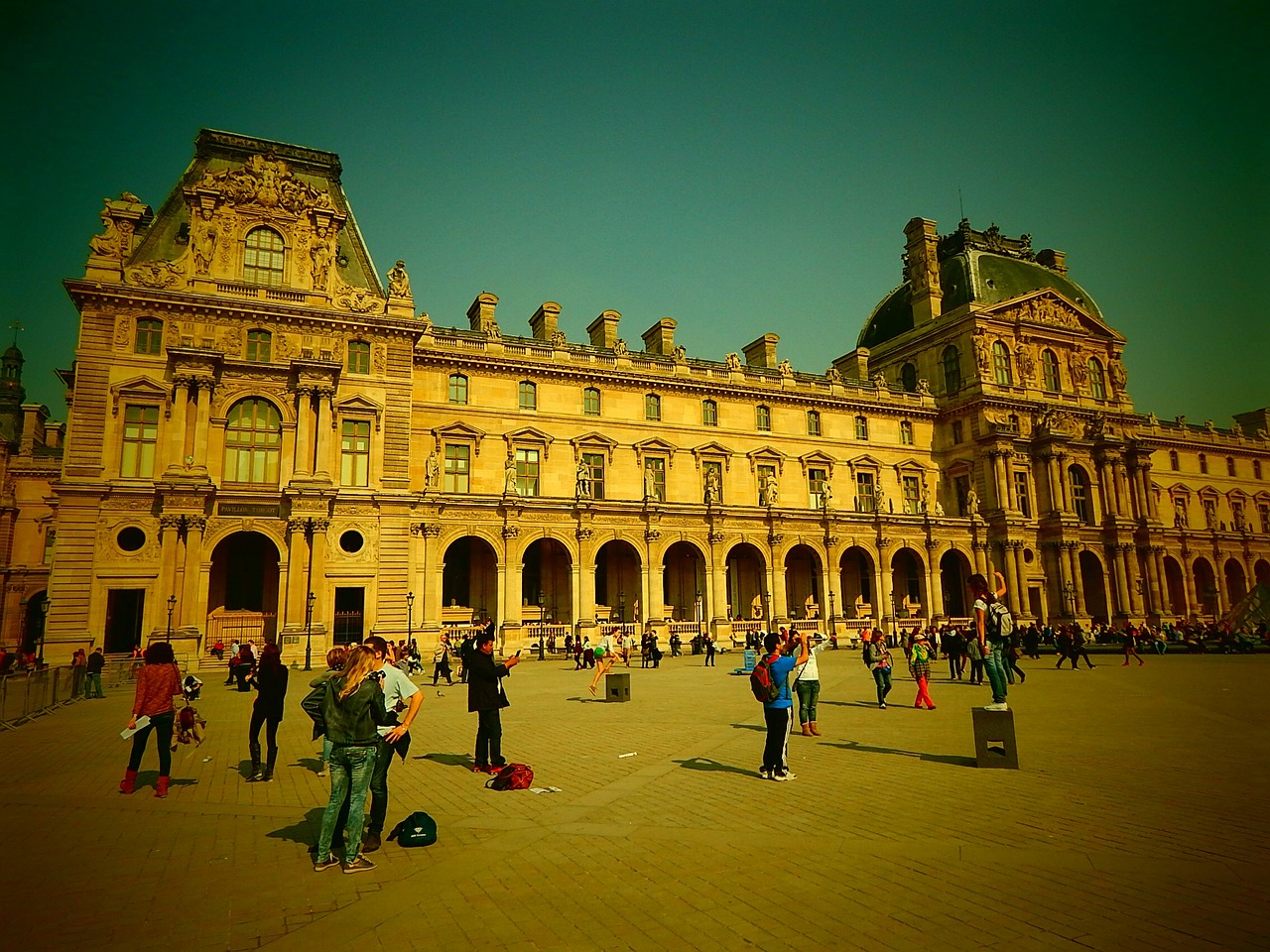 louvre paris building free photo