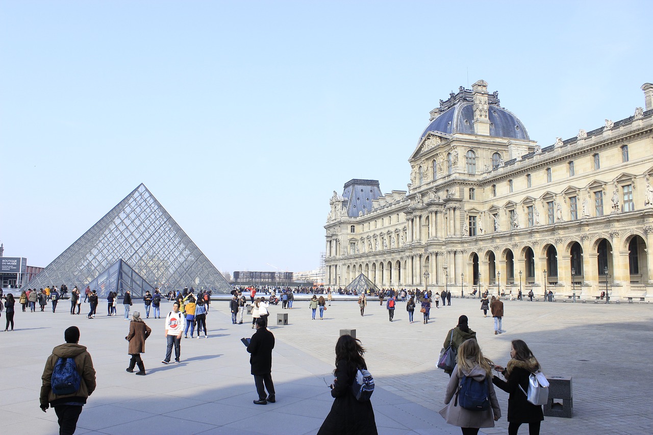 louvre  france  museum free photo