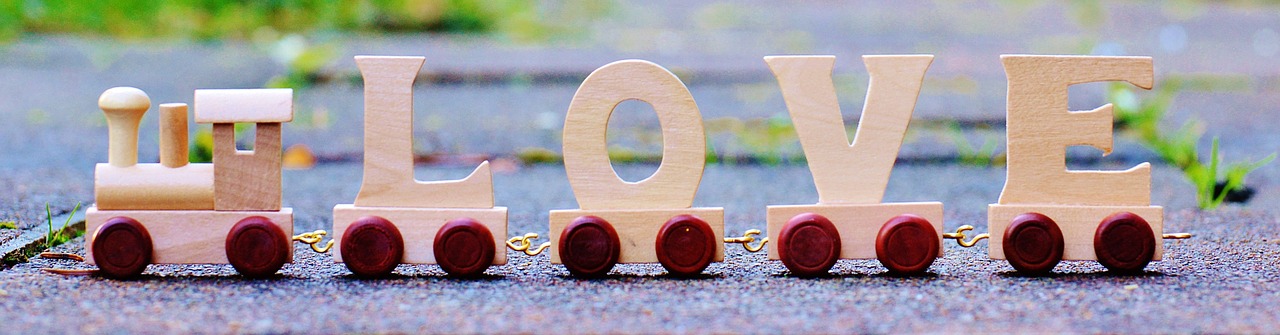 love train wood free photo