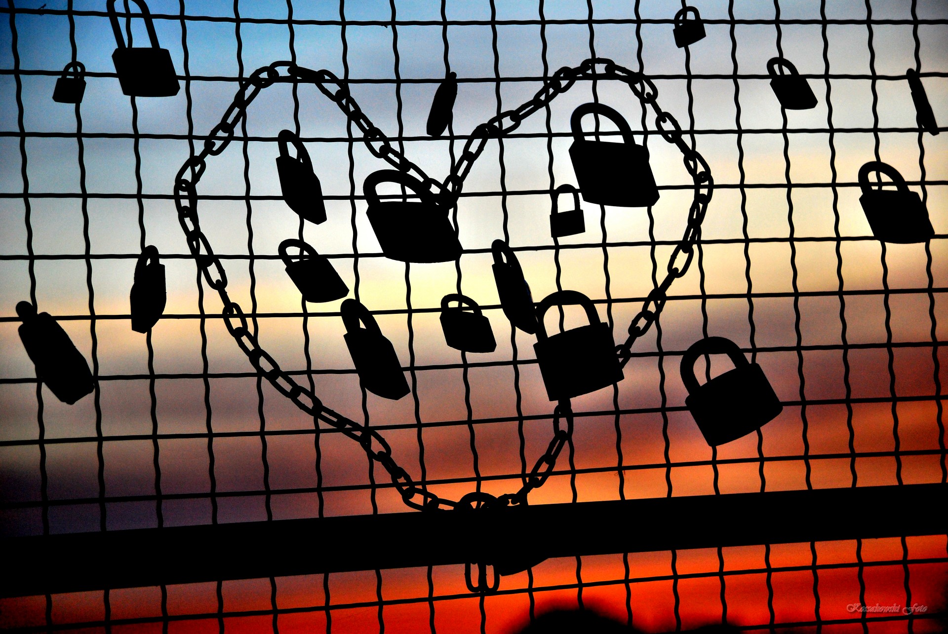 padlock love forever free photo