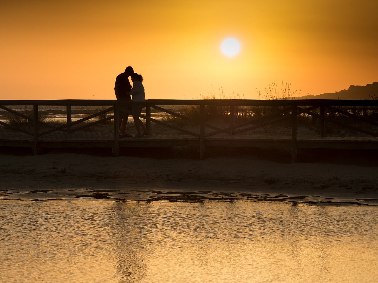 love dawn beach free photo