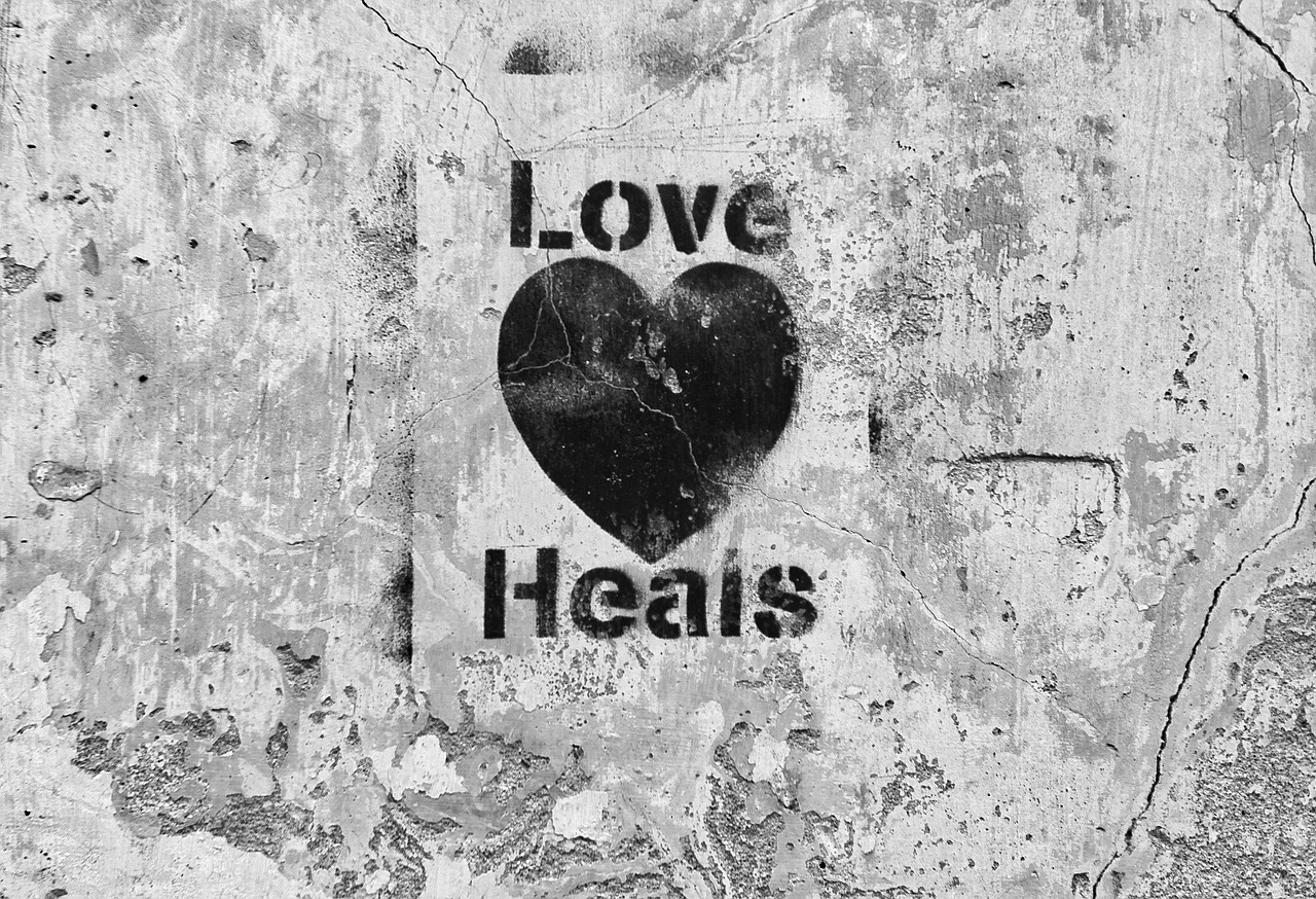 love healing sign free photo