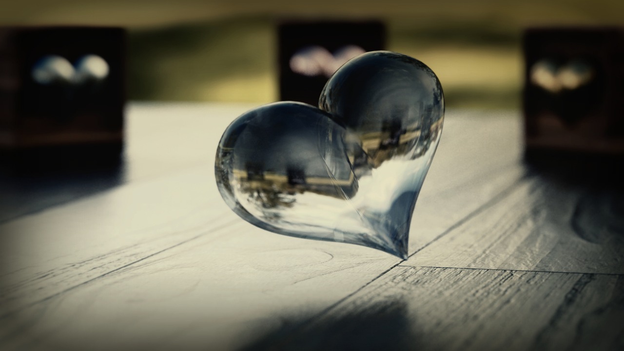 Glass in love