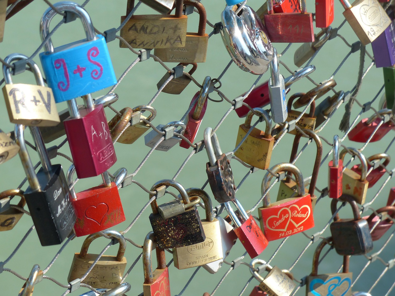 love locks castles fence free photo