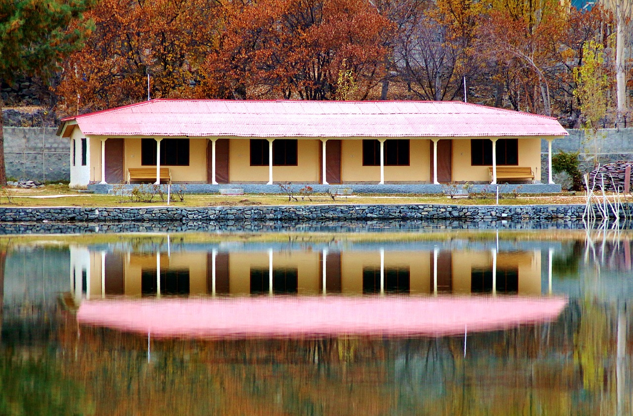 lower kachura lake shangrila lake skardu free photo