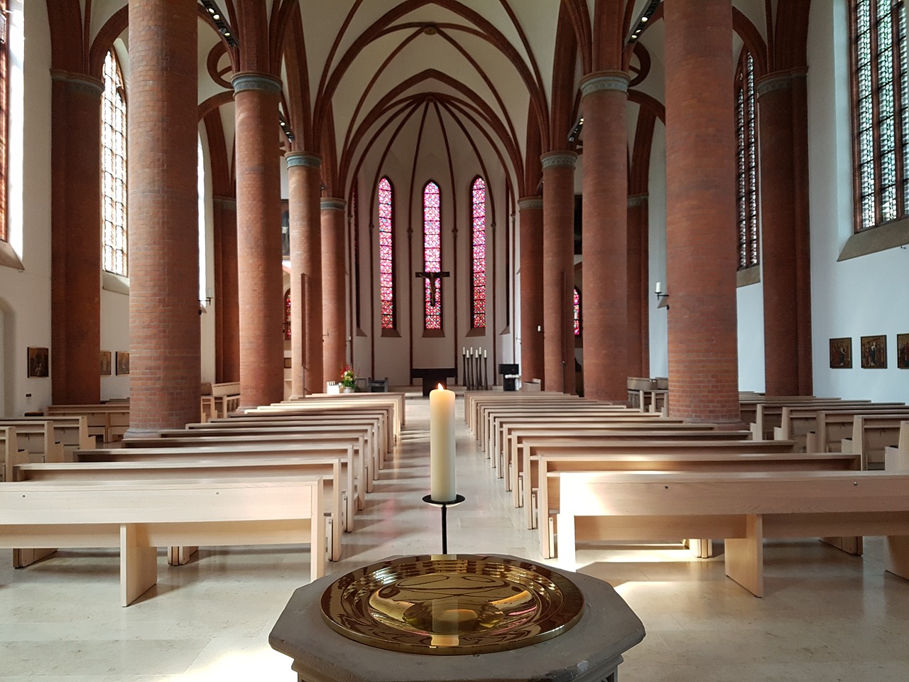 lübeck provost church of the sacred heart house of worship free photo