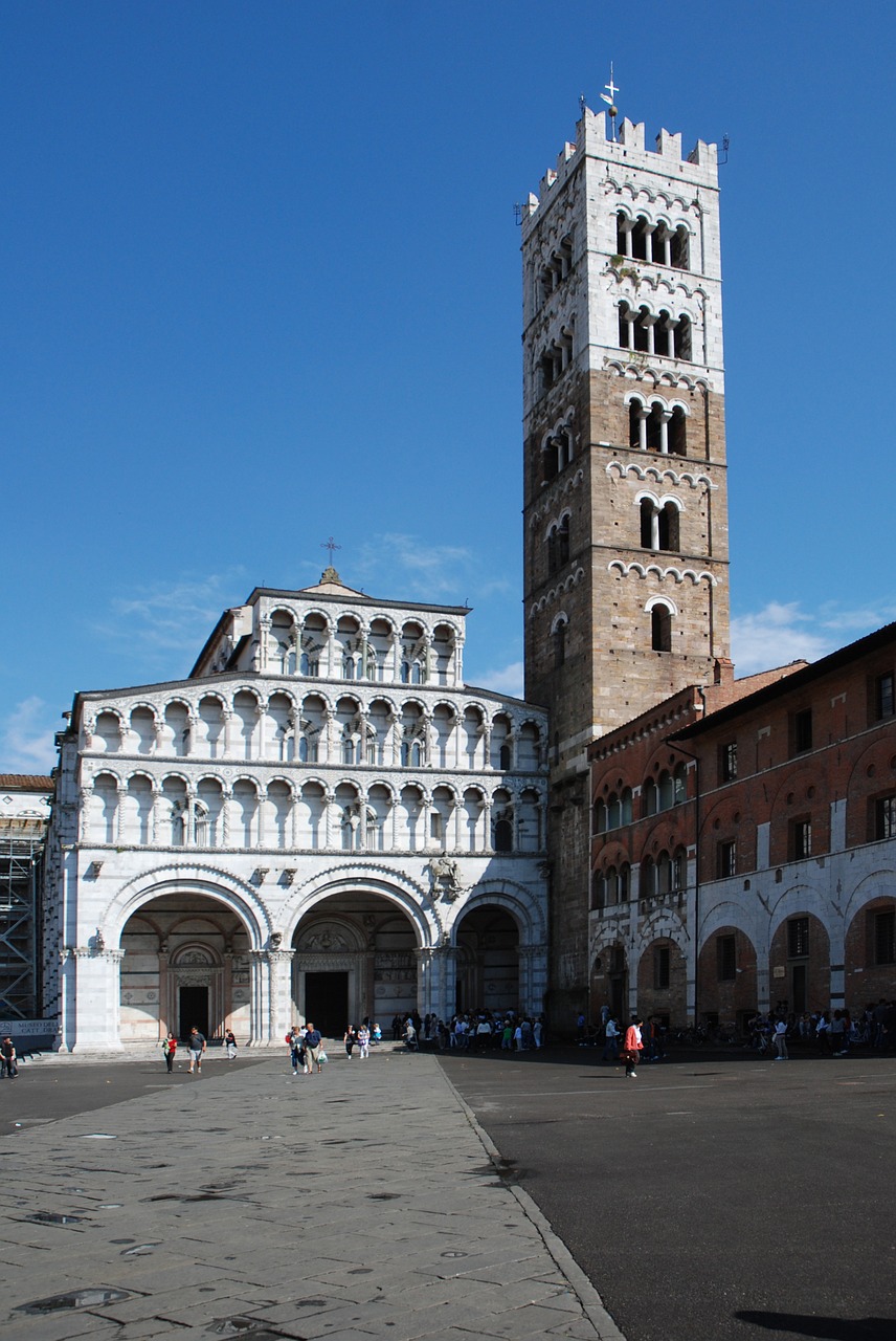 lucca italy monuments free photo