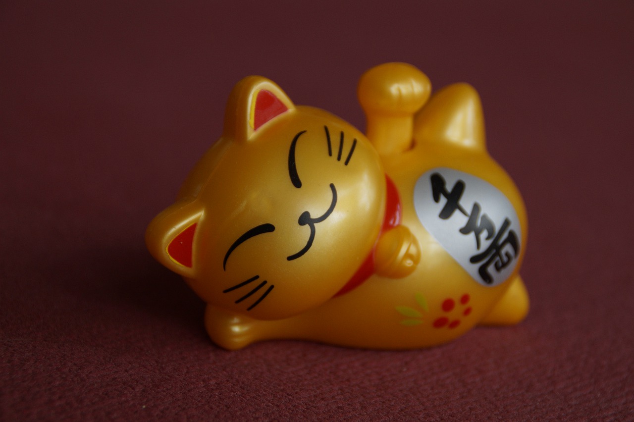 lucky cat  lucky charm  japanese free photo