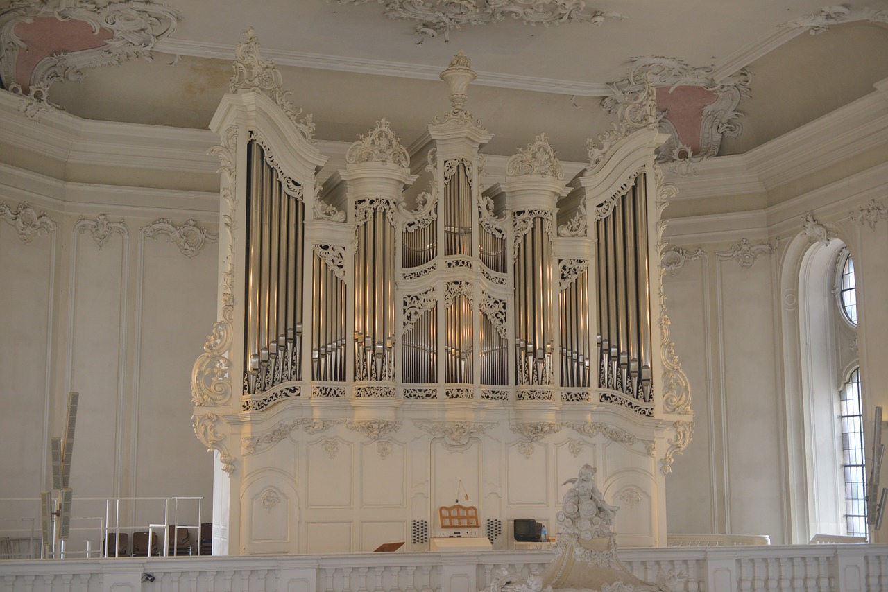 ludwig church saarbrücken organ free photo