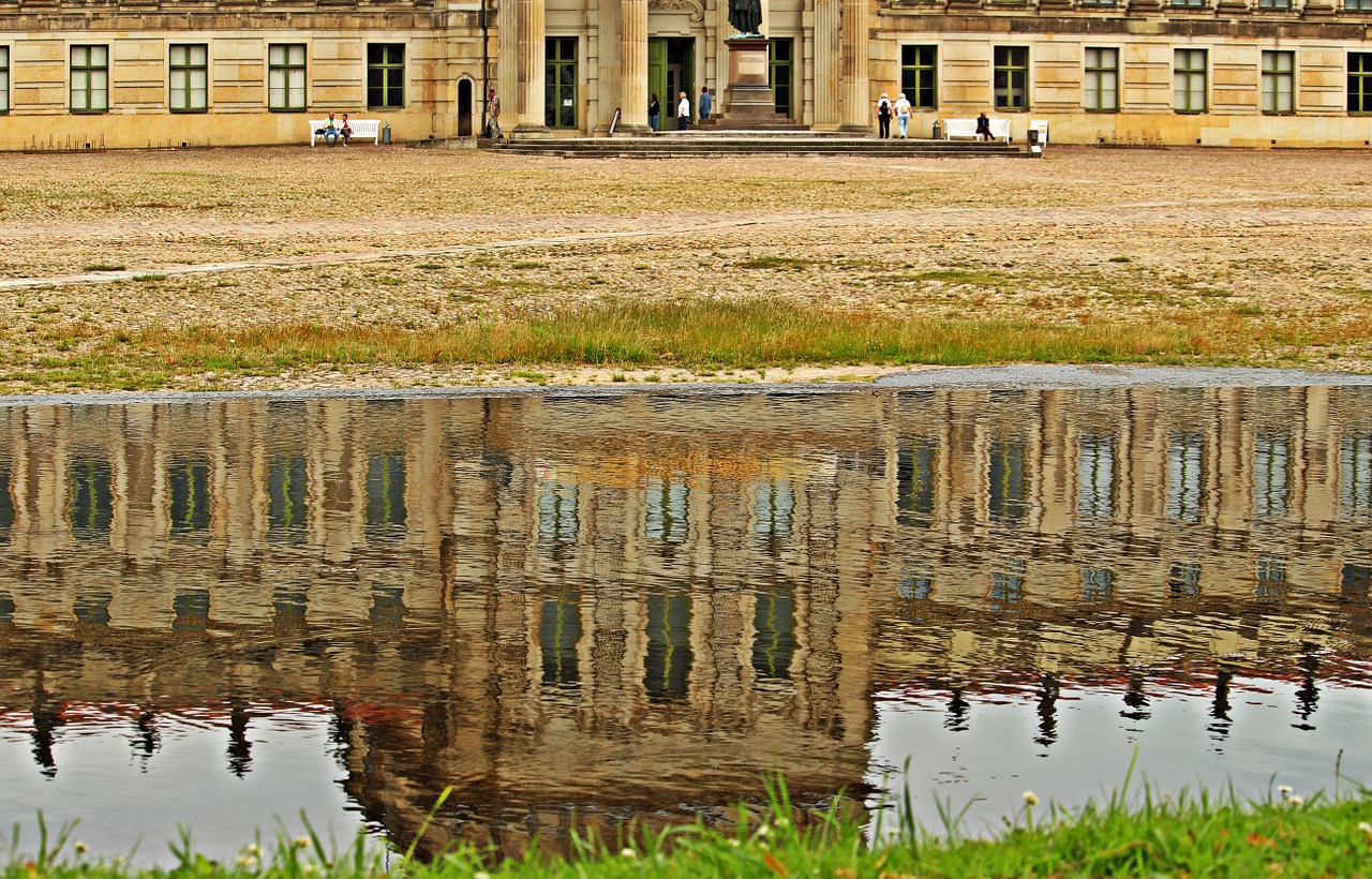 ludwigslust-parchim castle barockschloss free photo
