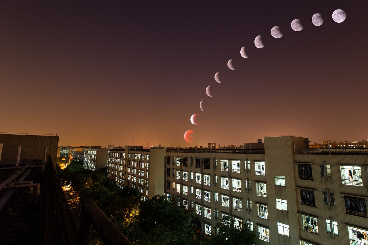 lunar eclipse campus the scenery free photo