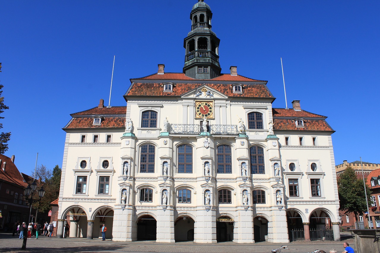 lüneburg  town hall  architecture free photo