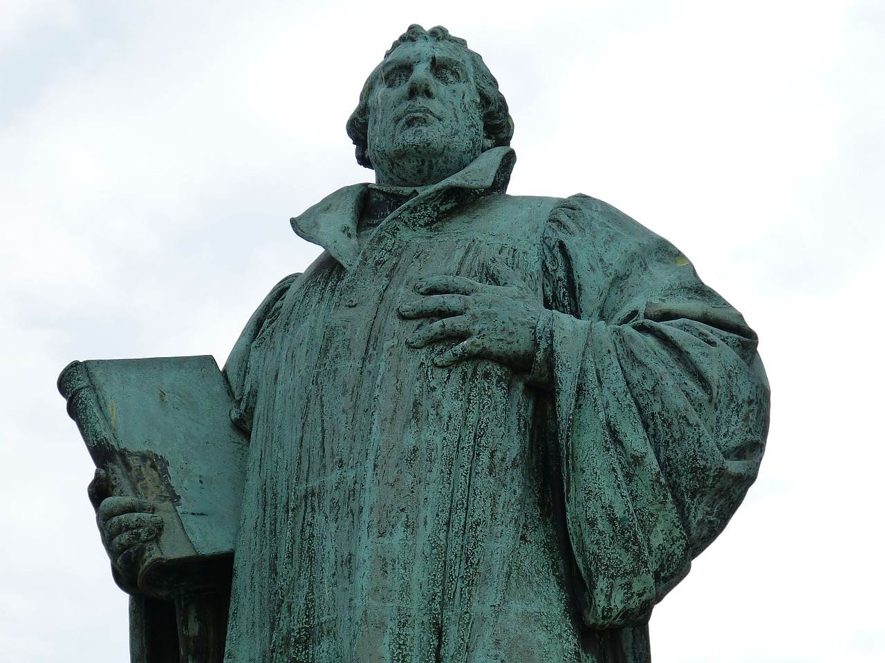 luther figure magdeburg free photo