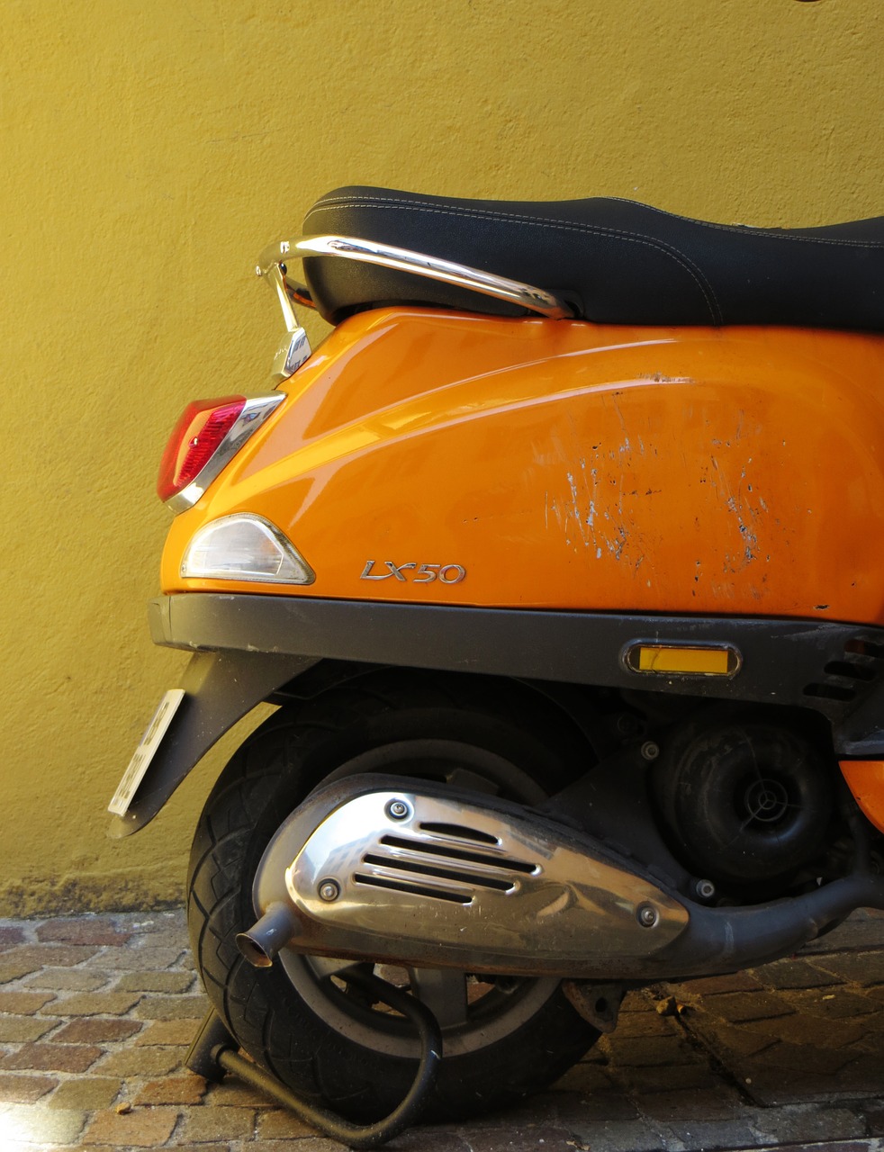 lx50 vespa orange free photo