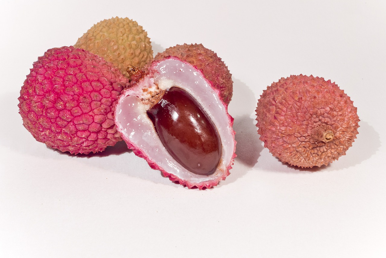 lychees fruit sweet free photo