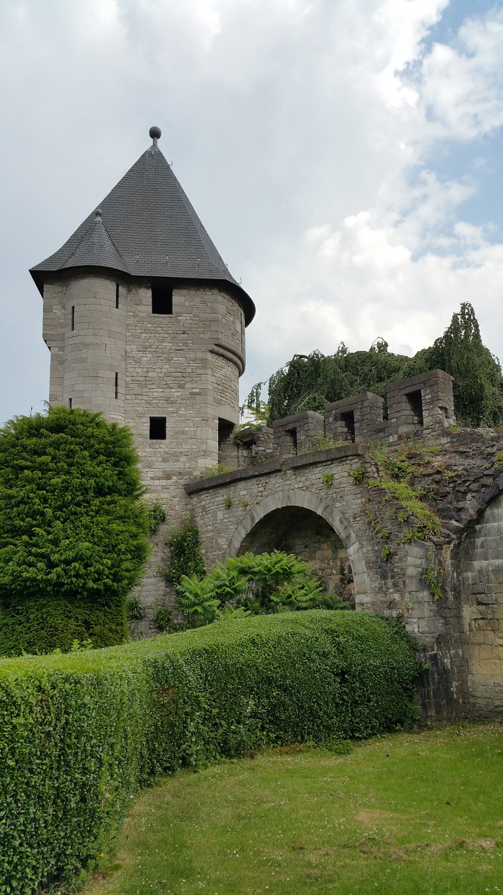 maastricht netherlands ruins free photo