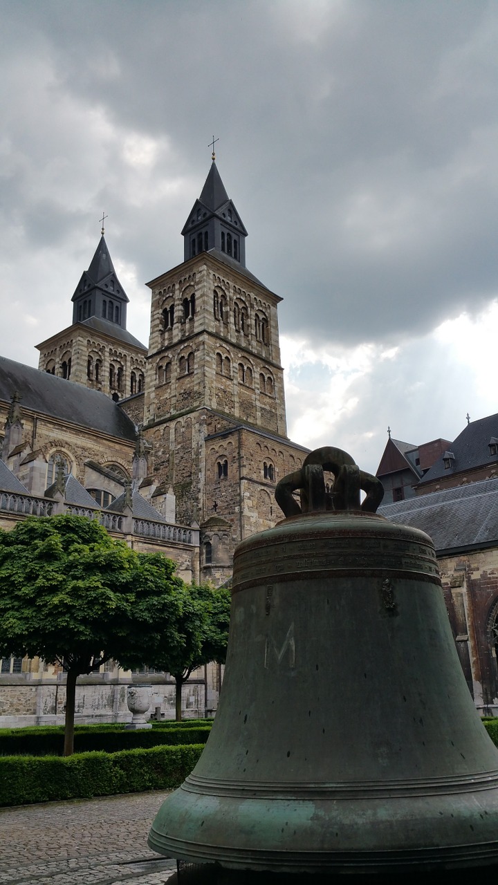 maastricht netherlands saint servatius free photo