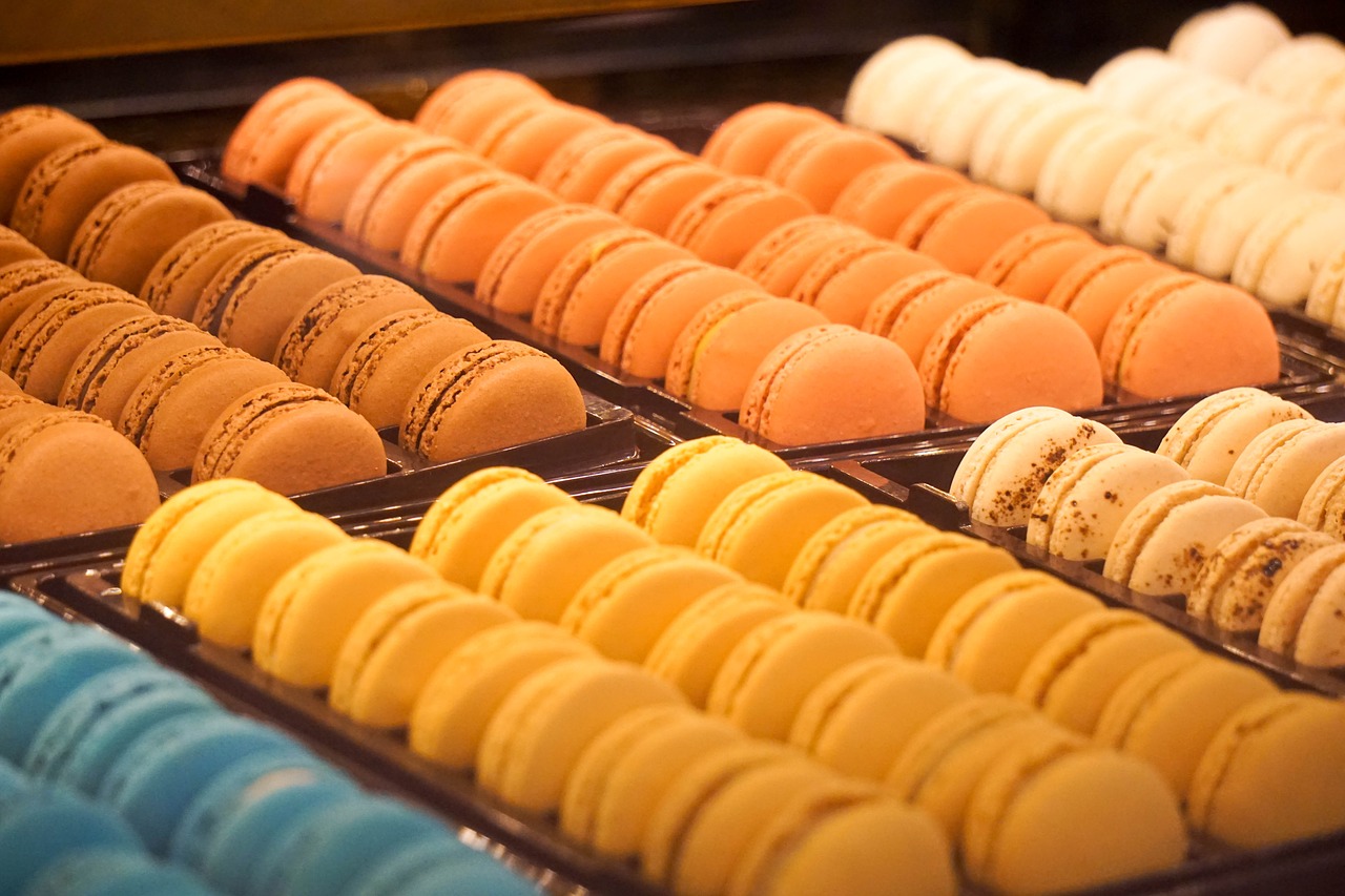 macaroon dessert sweet free photo