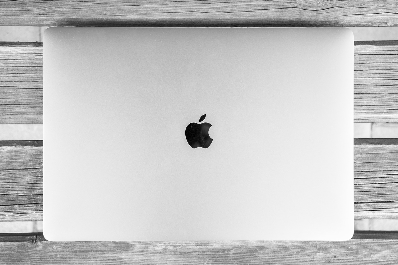 macbook mbp apple free photo