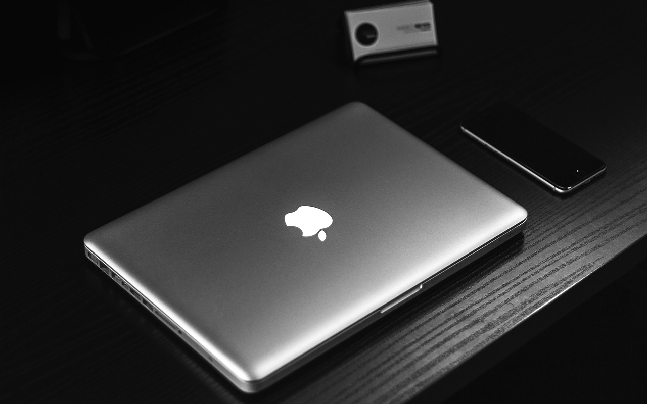 macbook apple blancoynegro free photo