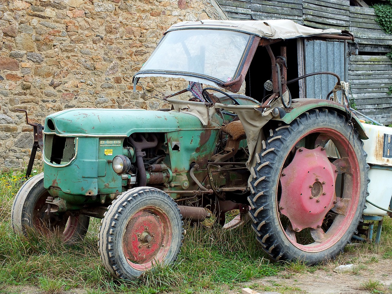 machine wheel vehicle free photo