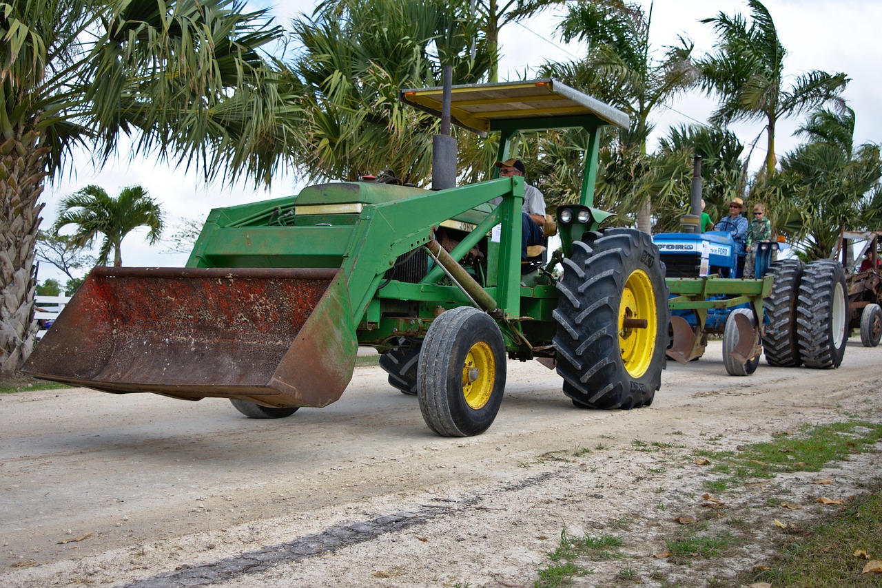 machine tractor bucket free photo