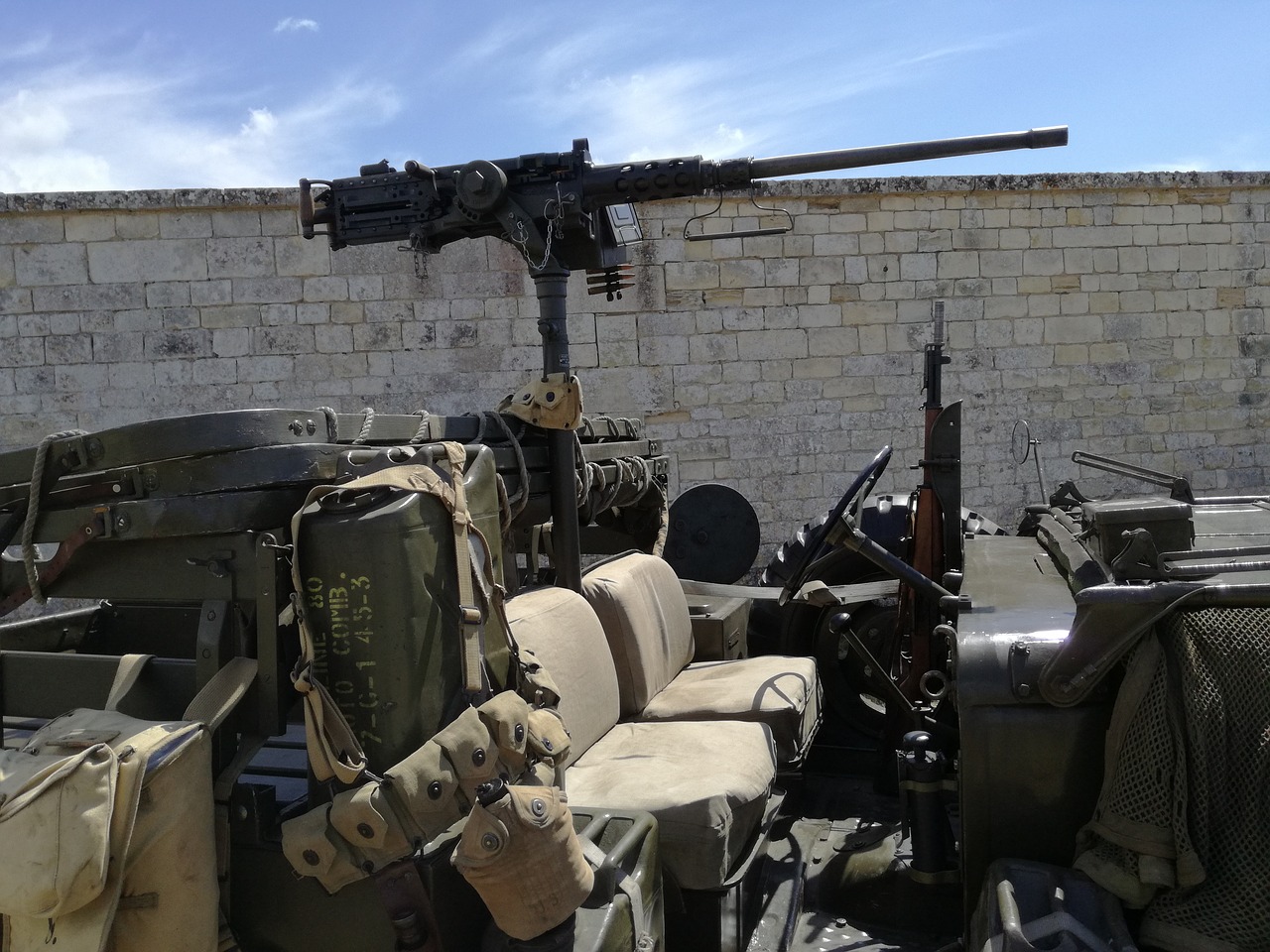 machine gun jeep war free photo