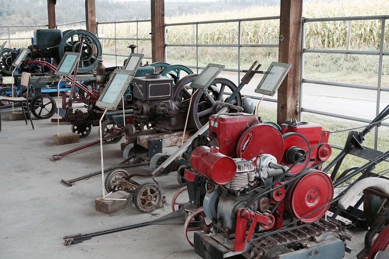 machinery display harvesting free photo