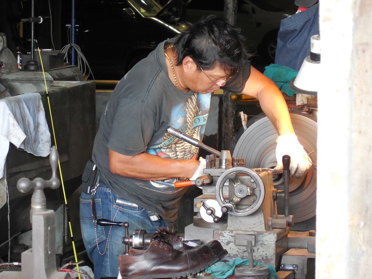 machinist skilled metal worker free photo