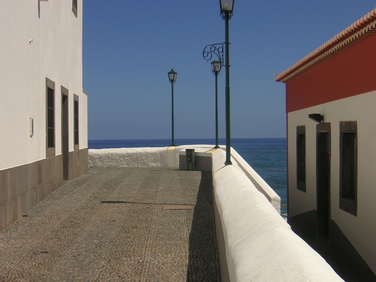 madeira market lonely free photo