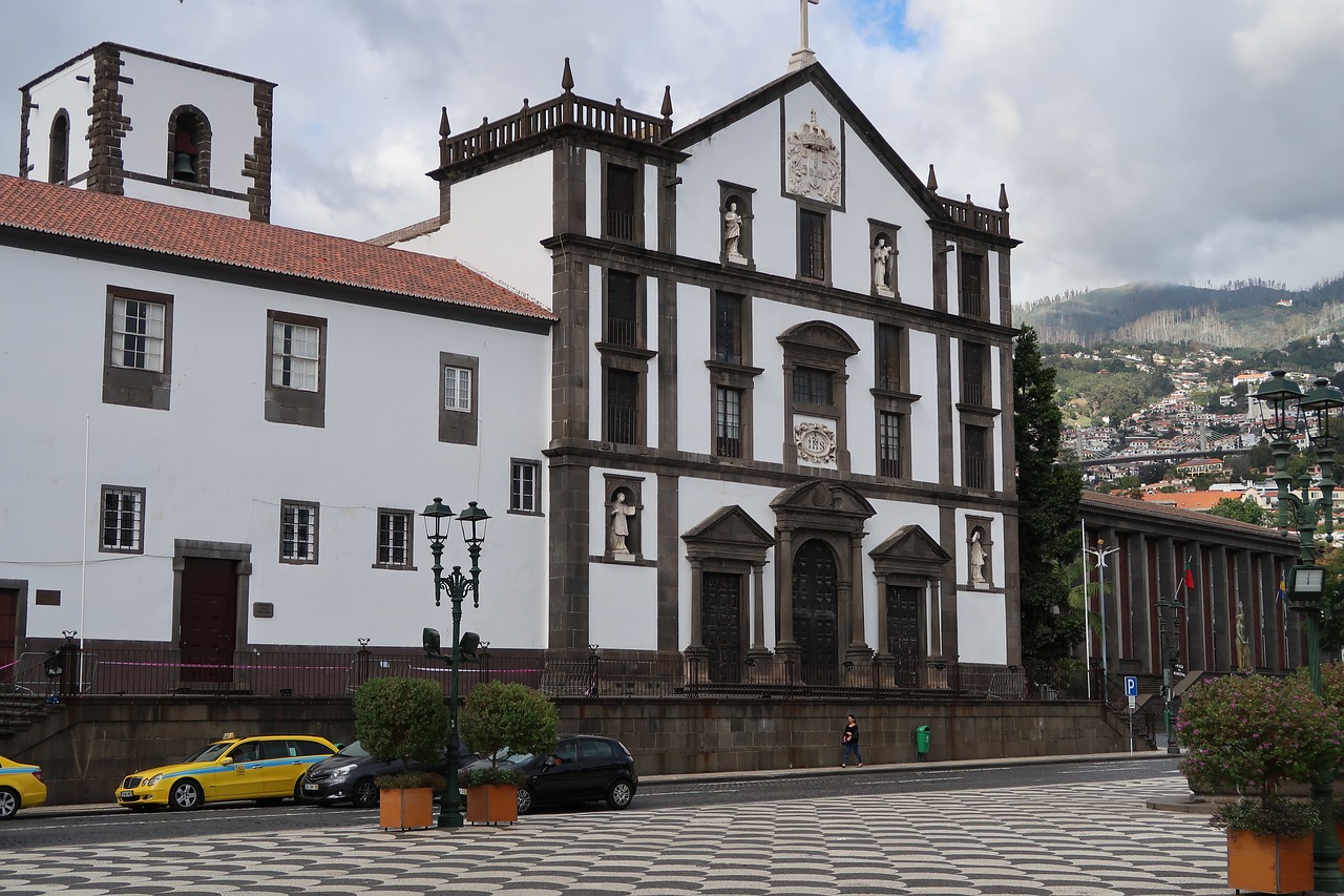 madeira  architecture  house free photo