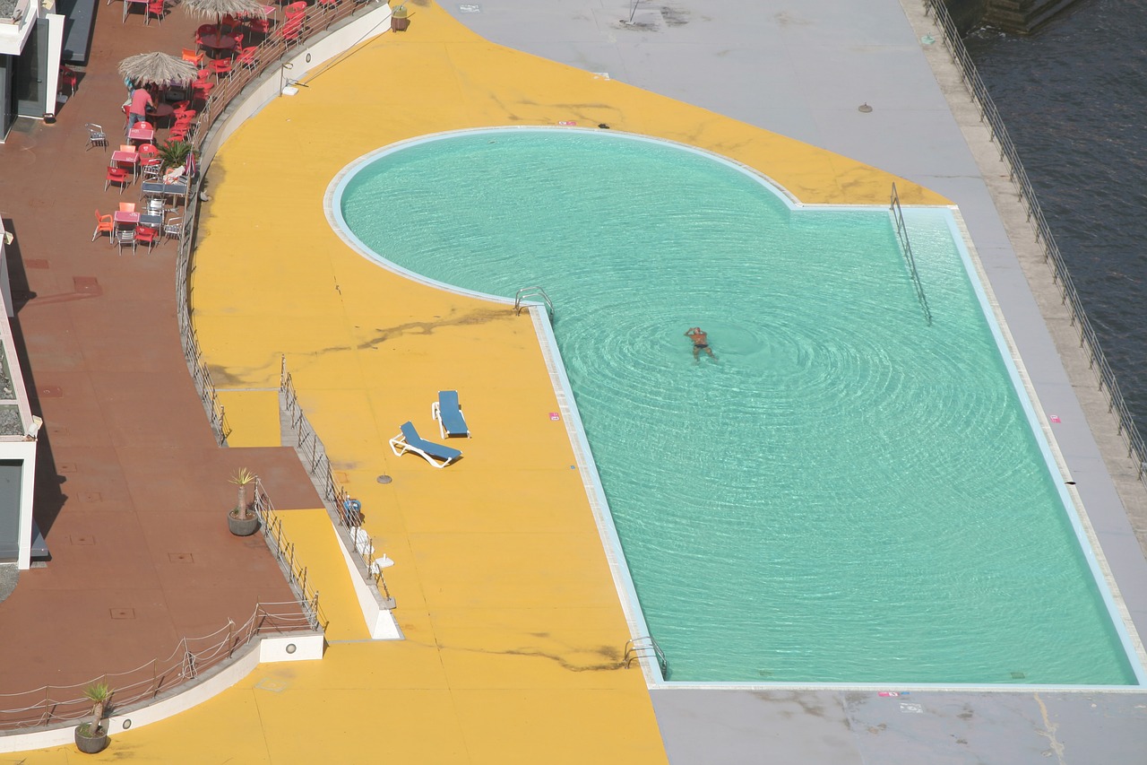 madeira  swimming pool  lonely free photo