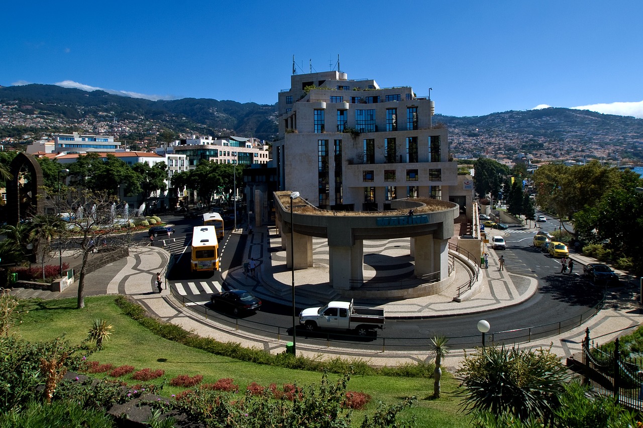 madeira funchal building free photo