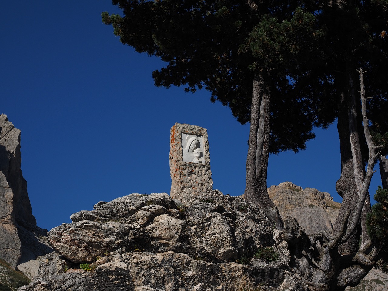 madonna relief the falzarego pass free photo