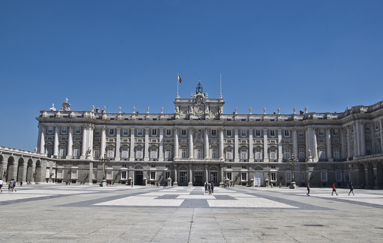 madrid royal palace architectural free photo