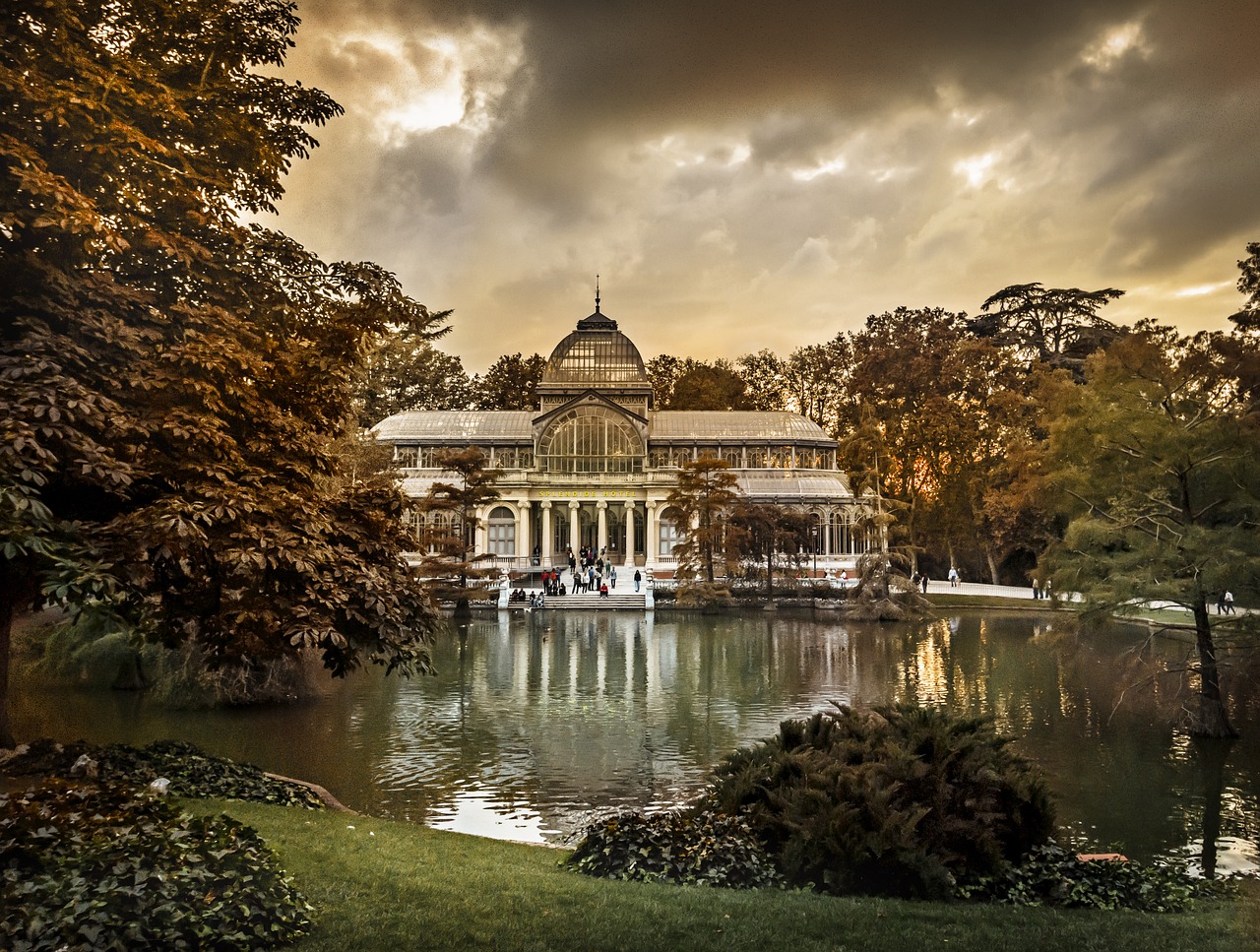 madrid crystal palace parque del retiro free photo