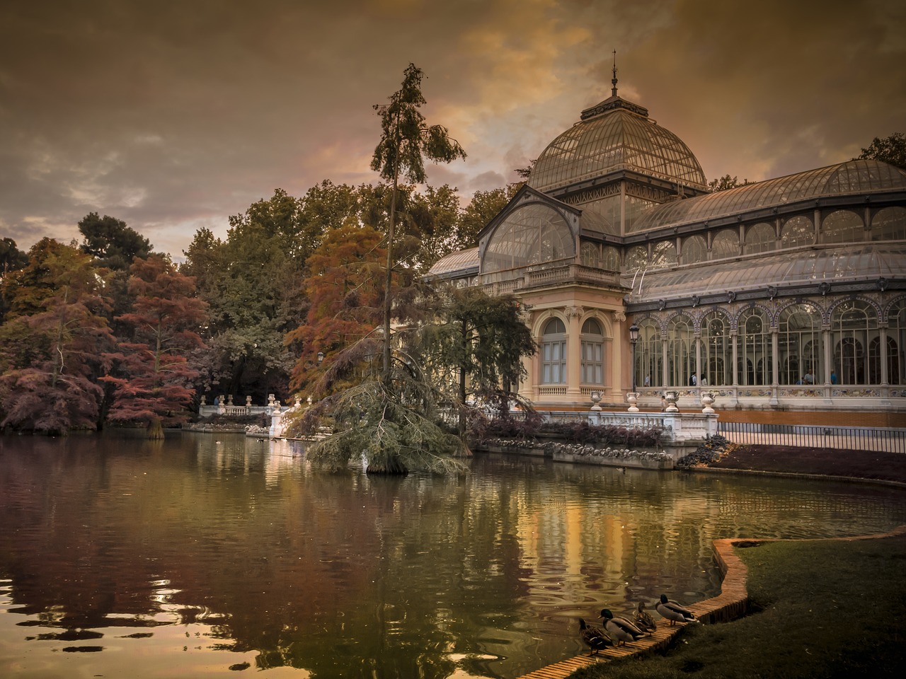 madrid palace crystal parque del retiro free photo