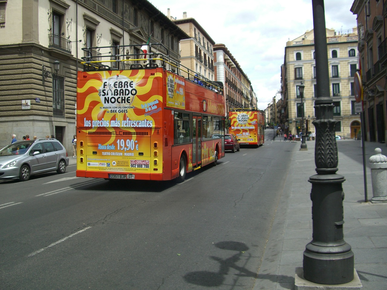madrid tourist bus city centre free photo