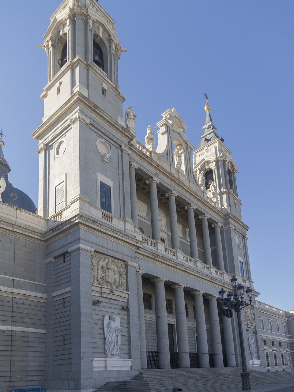 madrid cathedral almudena free photo