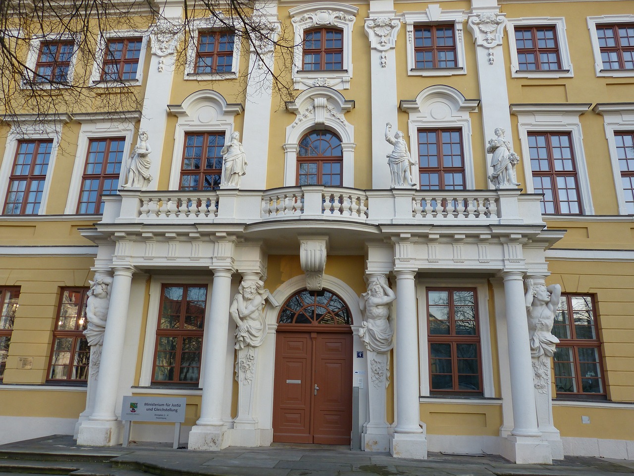 magdeburg art nouveau facade free photo