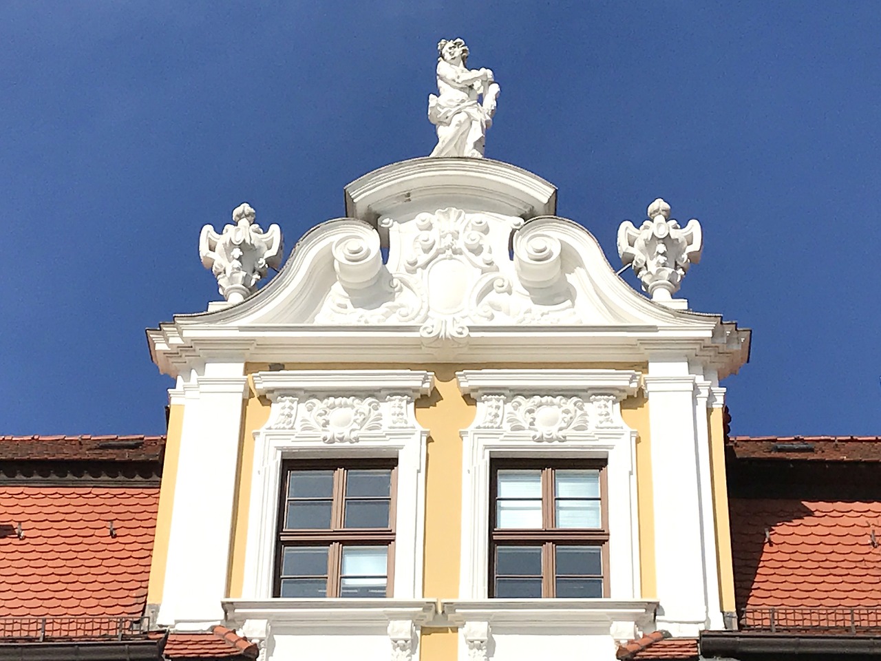 magdeburg landtag facade free photo