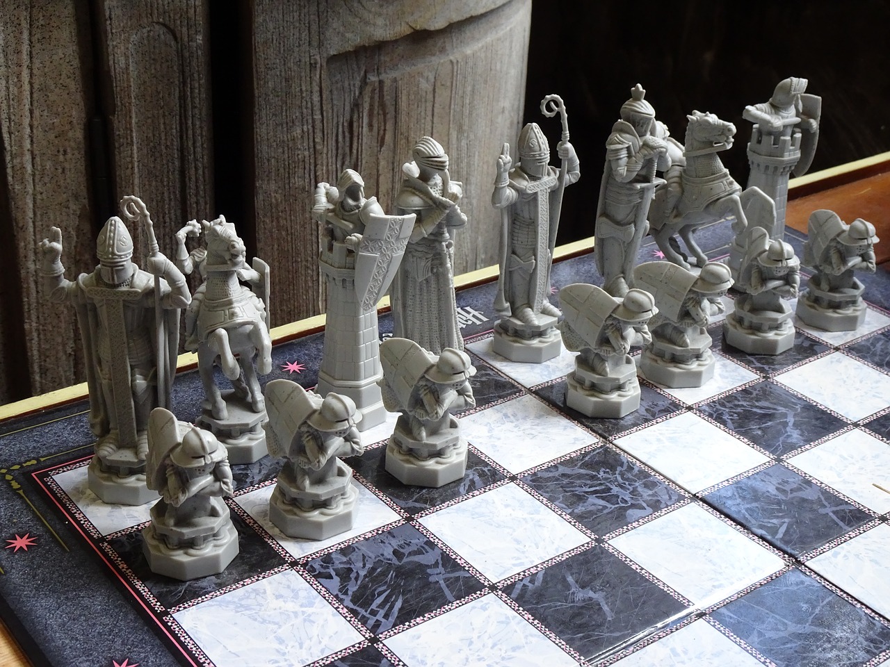 magic chess  chess  harry potter free photo
