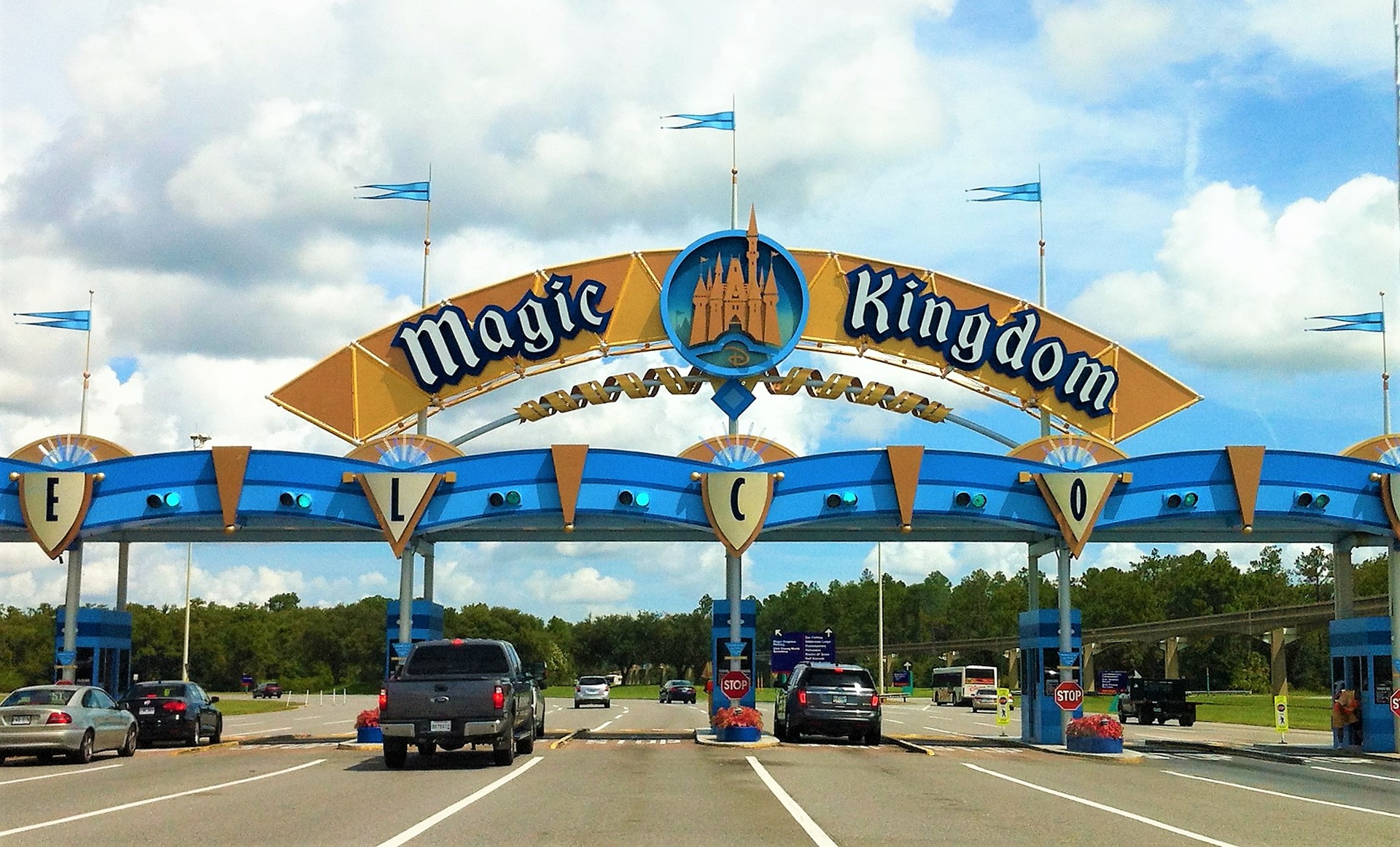 disney magic kingdom free photo