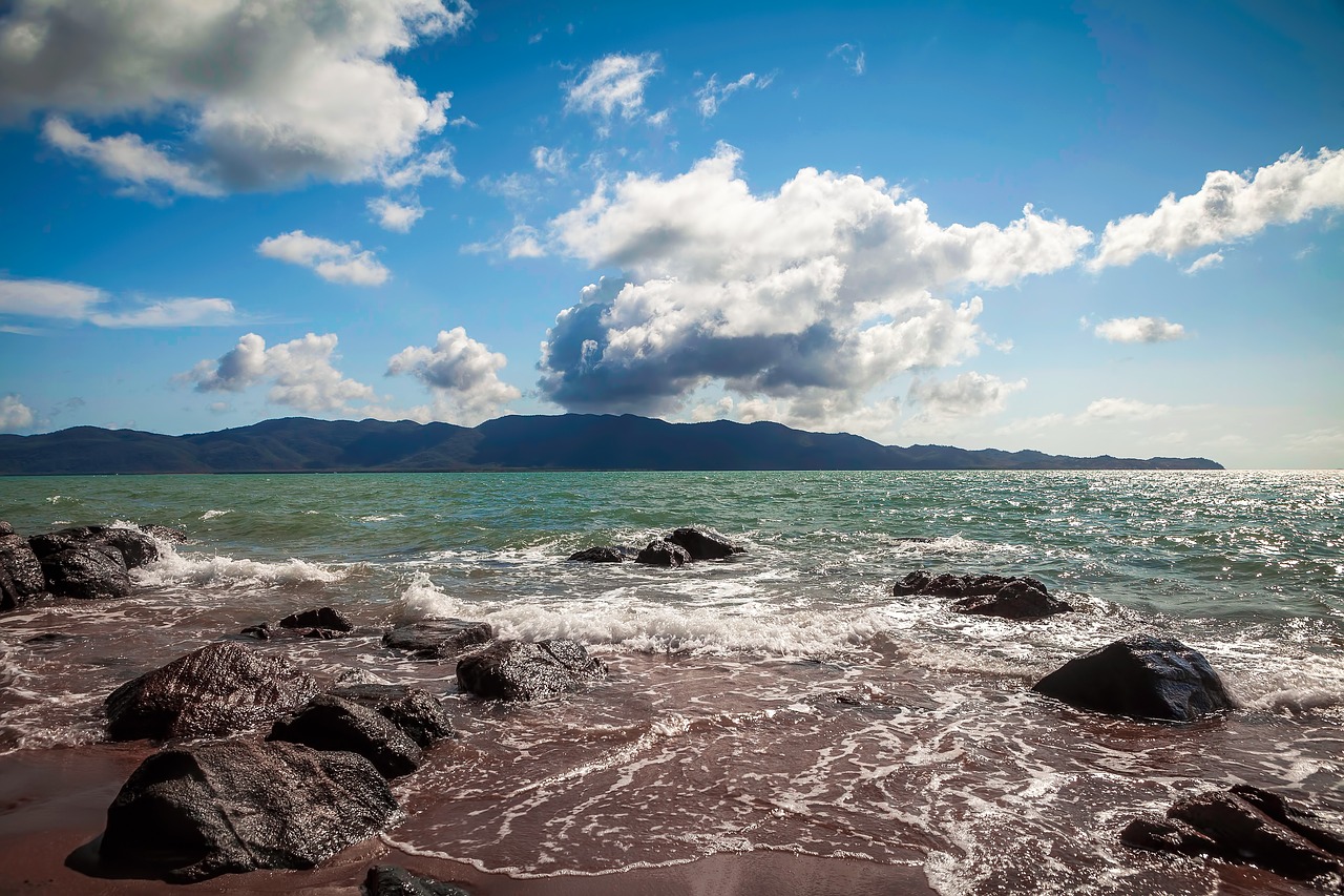 magnetic island cloudy day queensland coast free photo